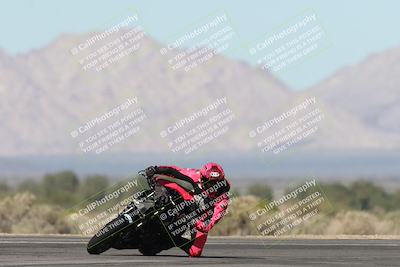 media/Jan-15-2026-Racers Edge (Thu) [[dfebeb70ab]]/2-A Group/Session 3 (Turn 16)/